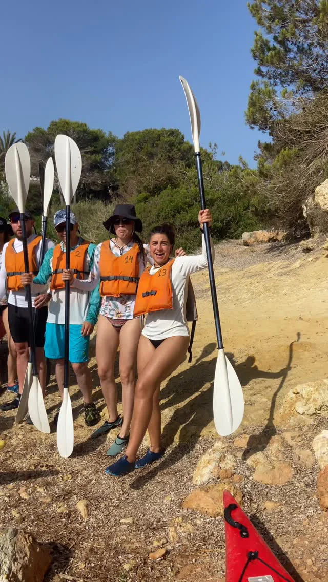 ☀️ ¡Por fin hemos arrancado la temporada 2025 en Vuelta Ibiza Kayak y no podemos estar más contentos con nuestro primer grupo!

🌊 Nos esperan 7 días de aventura, naturaleza, desconexión y mucha, mucha diversión.

🛶 Si tú también quieres vivirlo, no esperes más y reserva ya tu plaza para este verano en vueltaibizakayak.com

🐠 ¡Corre, que vuelan!
 
#vik #vik25 #vueltaibizakayak #descubreibizaenkayak #ibiza #pitiusas #ibizadesdeelmar #aventuraenibiza #ibizasalvaje #kayak #kayaking #kayaklife #viajar #sinfiltros #slowadventure #wildlife #oceanlover #naturelover #ecofriendly #elveranodetuvida #lamardebien